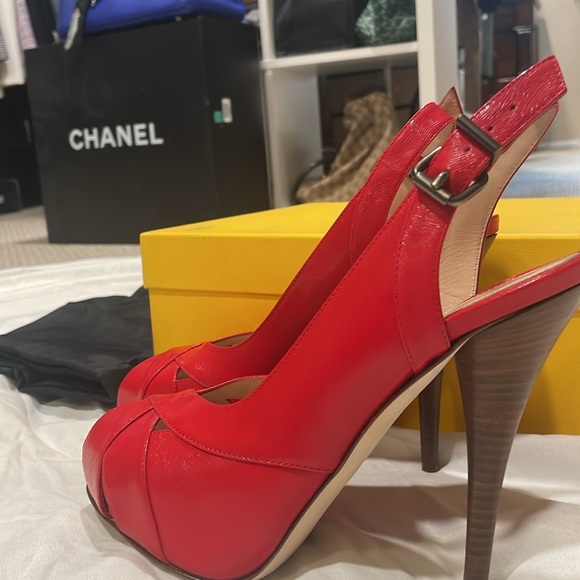 FENDI, EUC, AUTHENTIC 39.5. Perfect condition and gorgeous poppy color. - Picture 1 of 10